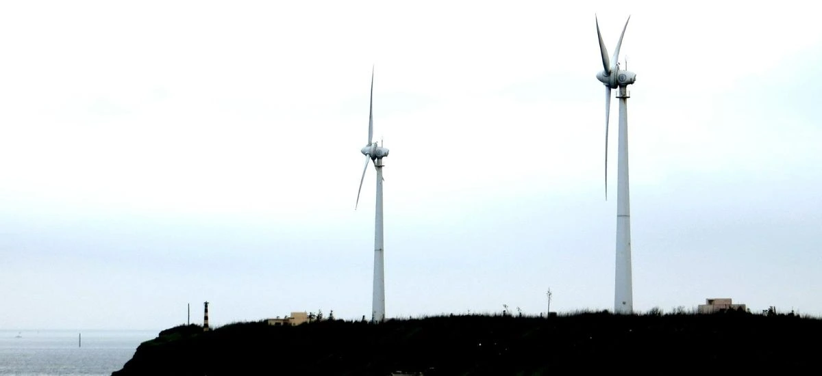 Wind Turbine Off-Grid System