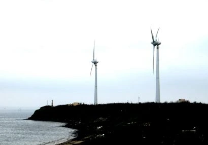 Wind Turbine Off-Grid System